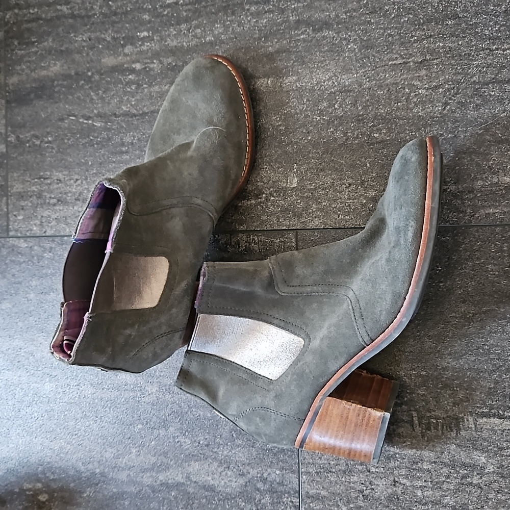 Sperry Gray Ankle Boots with Brown Heel women’s size 9